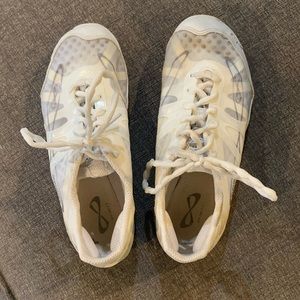 Nfinity Vengeance Cheer shoes